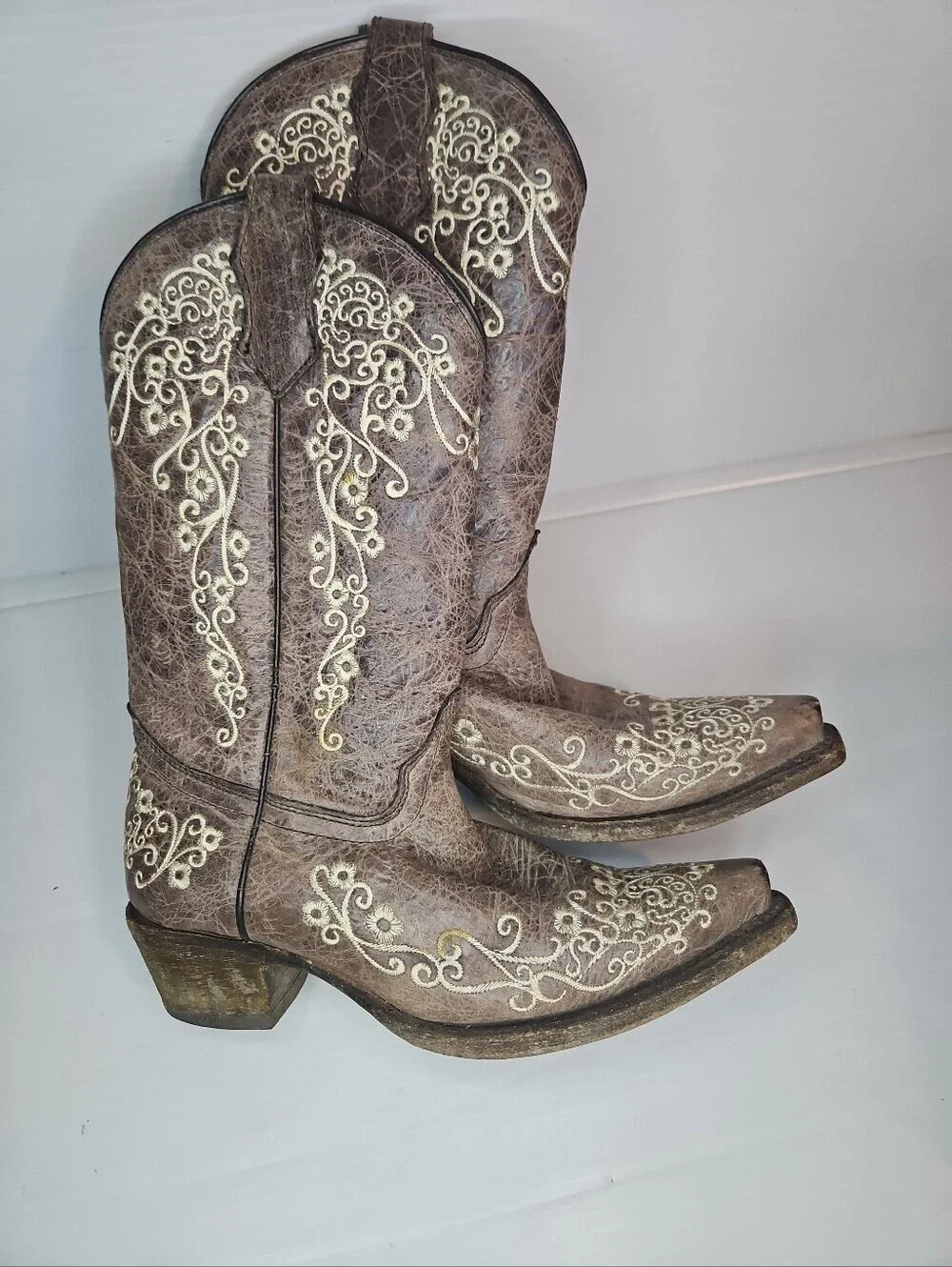 Corral Teen Embroidery Western Boots • Size Youth 4.5 or Women’s 5.5/6